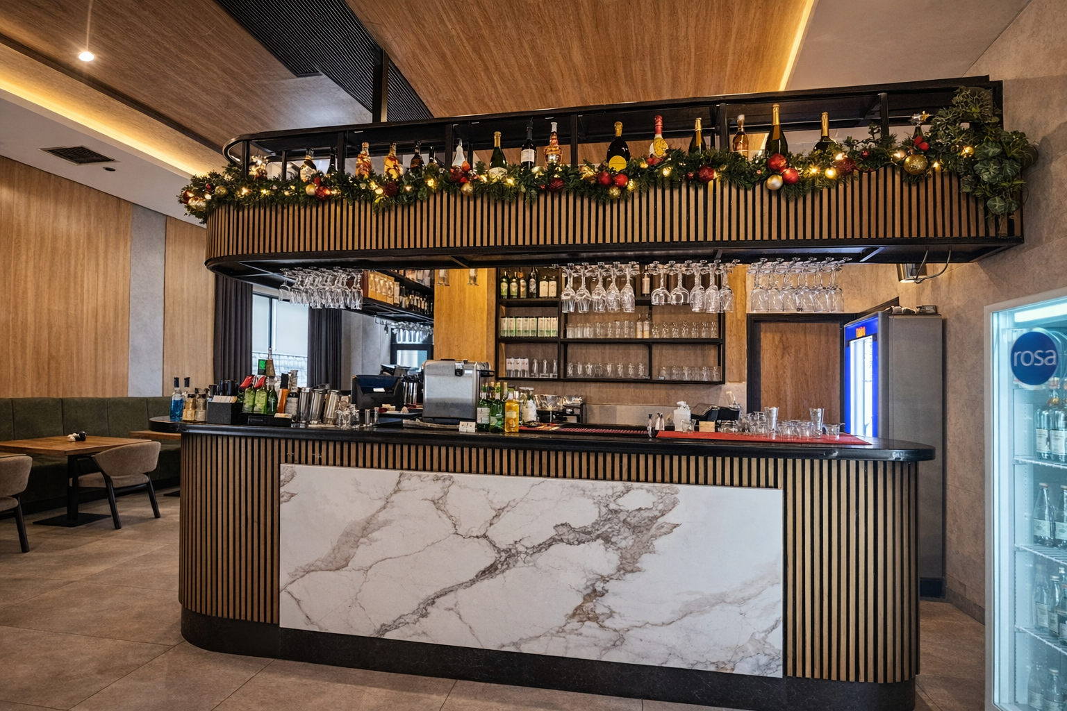 Bar i enterijer restorana Piemonte